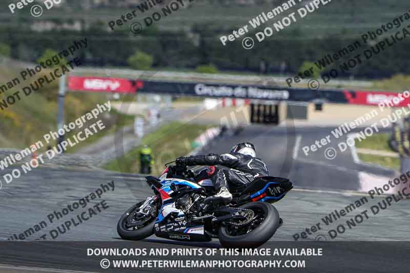 cadwell no limits trackday;cadwell park;cadwell park photographs;cadwell trackday photographs;enduro digital images;event digital images;eventdigitalimages;navarra;no limits trackdays;peter wileman photography;racing digital images;trackday digital images;trackday photos
